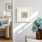 Helles Interieur mit Wanddekoration Seestern im Scandi-Stil für Flur oder Bad - Jemento